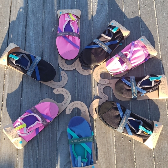 Fit Kids Swim Shoes - Picture 3 of 12